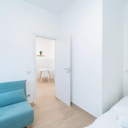 Easy - Casal Bertone * Rom